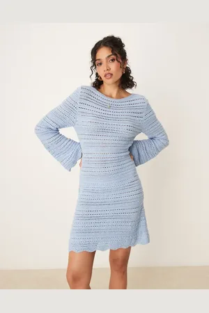 ASOS Vestido corto con mangas acampanadas de punto de