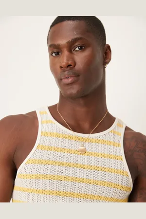 ASOS Camiseta blanca a rayas amarillas ajustada de tirantes con cuello ancho de tejido texturizado de