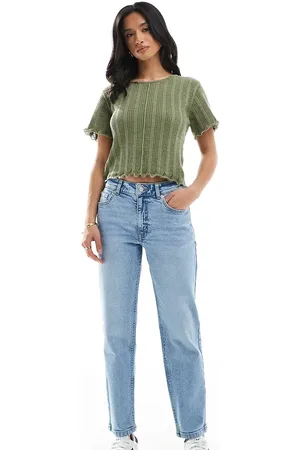 ASOS Vaqueros mom cómodos de corte slim de ASOS DESIGN Petite