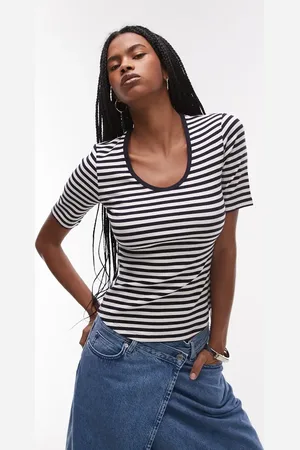 ARKET Camiseta azul a rayas con cuello ancho de punto acanalado de