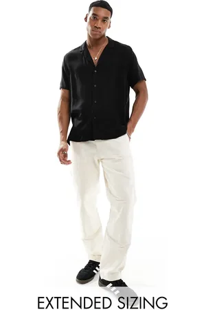 ASOS Camisa negra suelta con cuello de solapas pronunciado de viscosa de