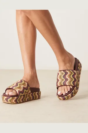 ASOS Mules multicolores con planta moldeada y plataforma plana de rafia Festival de
