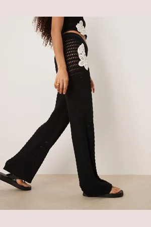 ASOS Pantalones monocromáticos de pernera ancha con detalle de parche de flores de croché de (parte de un conjunto)
