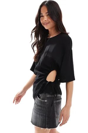 ASOS Top asimétrico con detalle de abertura lateral de