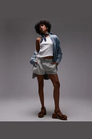 Topshop Pantalones cortos a cuadros monocromáticos de estilo bóxer sin cierres de tejido texturizado efecto rugoso de -Multicolor