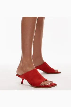 Topshop Mules rojas con puntera cuadrada abierta de ante premium Ilya de