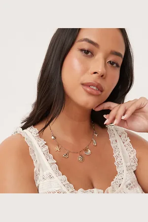 ASOS Collar con charms marinos de ASOS DESIGN Curve