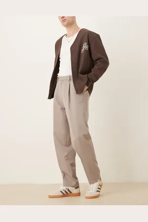 ASOS Pantalones de vestir color de corte tapered extragrande con pinzas de -Neutro