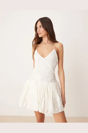 MANGO Vestido corto bordado con bajo abullonado Capsule de