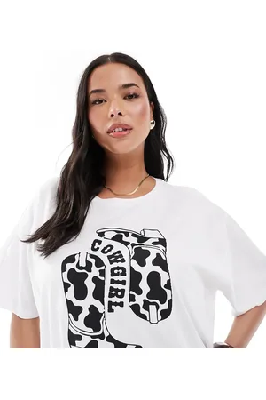 Pieces® Camiseta blanca extragrande con gráfico "Cowgirl" de Pieces Curve