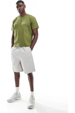 ASOS Pantalones cortos cargo color de corte medio con detalle de parche de -Gris