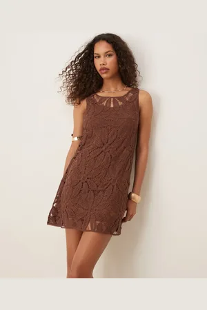 MANGO Vestido corto marrón con diseño calado de croché de