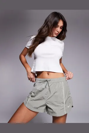 Nike Pantalones cortos de 2" Wind Runner de