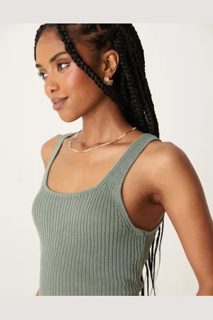 MANGO Camiseta verde salvia de tirantes con cuello redondo de punto de