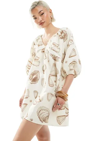 VERO MODA Vestido corto beis con mangas estilo blusón y estampado de conchas de -Blanco