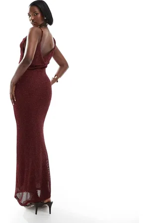ASOS Vestido largo color vino con cuello desbocado y acabado brillante de punto de -Rojo