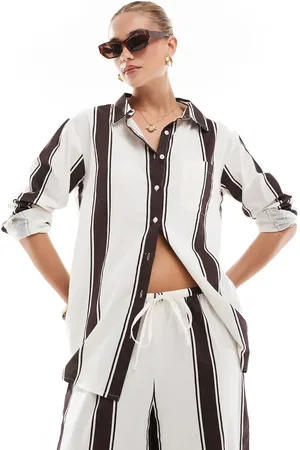 Esmée Camisa playera marrón y crema a rayas de manga corta exclusiva de Esmee