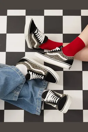 Vans Zapatillas de deporte negras con estampado de leopardo Old Skool de