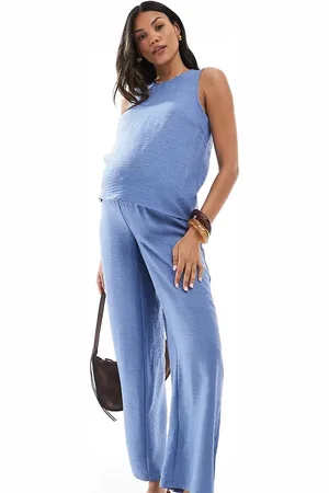 Mama;licious Pantalones azules de pernera ancha de tejido texturizado efecto rugoso de ASOS DESIGN (parte de un conjunto)