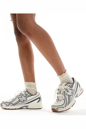 New Balance Zapatillas de deporte y grises 740 exclusivas en ASOS de -Neutro