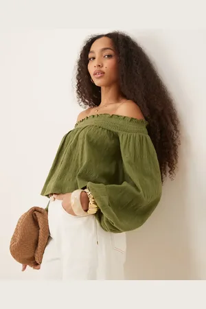 ASOS Top verde con escote Bardot y mangas globo de tejido efecto rugoso de
