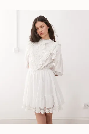 Miss Selfridge Vestido corto de estilo clásico de tejido liso con ribete de encaje de