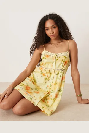 ASOS Vestido corto abotonado de tirantes con estampado floral tipo patchwork y bordado inglés de -Multicolor