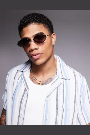 ASOS Gafas de sol gris plomo ovaladas angulosas con lentes ahumadas degradadas de