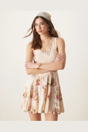 ASOS Vestido corto escalonado con estampado floral vintage y cuello ancho de tejido efecto rugoso de -Multicolor