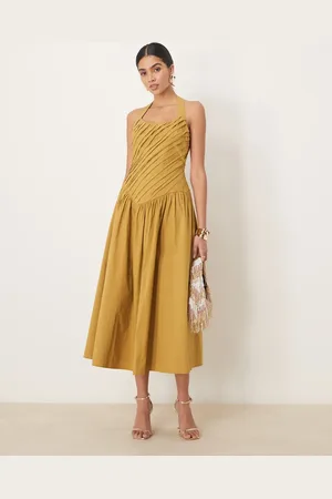 ASOS Vestido midi amarillo con cuello halter, cuerpo plisado asimétrico y cintura baja de
