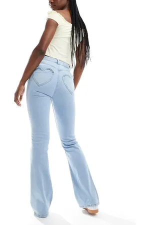 Miss Selfridge Vaqueros de campana con y bolsillos en forma de corazón de -Azul