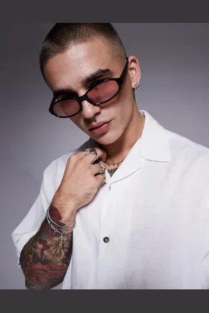 ASOS Gafas de sol negras ovaladas con lentes rosas de