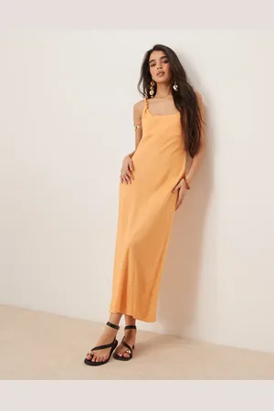 ASOS Vestido largo color de corte al bies con tirantes retorcidos de tejido efecto lino de -Naranja