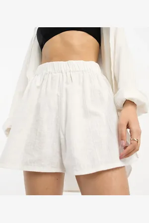 ASOS Pantalones cortos blancos de tejido texturizado de algodón de Petite (parte de un conjunto)
