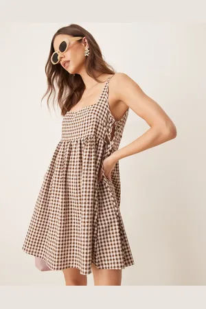 ASOS Vestido corto marrón a cuadros vichy de estilo babydoll con lazadas en los laterales de -Multicolor