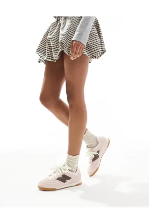 New Balance Zapatillas de deporte rosas con detalles marrones y suela de goma RC42 exclusivas en ASOS de
