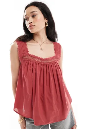 ASOS Top de tirantes con escote cuadrado y ribete de encaje de -Rojo