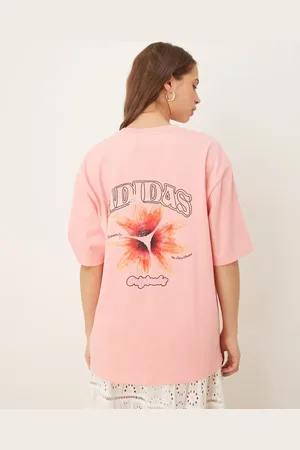 adidas Camiseta rosa con estampado gráfico floral de