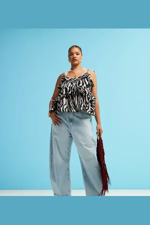 ASOS Vaqueros de pernera barrel con lavado pálido y cinturón de ASOS DESIGN Curve-Azul