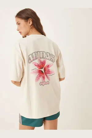 adidas Camiseta blanco hueso con estampado gráfico floral de