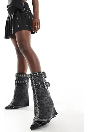 AZALEA WANG Botas negras con hebillas y caña plegada de denim Qistina de