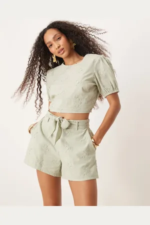 ASOS Pantalones cortos dad verdes sin cierres con bordado floral tridimensional de (parte de un conjunto)