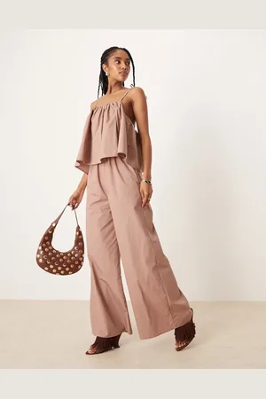 ASOS Mono largo color topo de pernera ancha con diseño multiposición de dos capas de -Marrón