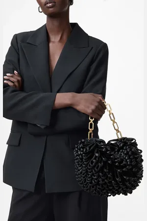 AllSaints Bolso pequeño con diseño de bucles Madea de