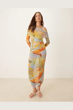 Never Fully Dressed Vestido semilargo con estampado variado y diseño fruncido de malla de -Verde