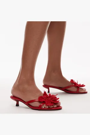 Topshop Sandalias rojas de tacón bajo con diseño floral de punto Ish de