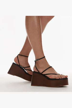 Topshop Cuñas negras con diseño de tiras Hallie de
