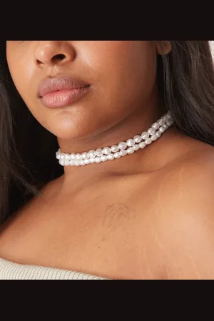 ASOS Gargantilla de dos hileras con perlas de imitación de agua dulce de ASOS DESIGN Curve