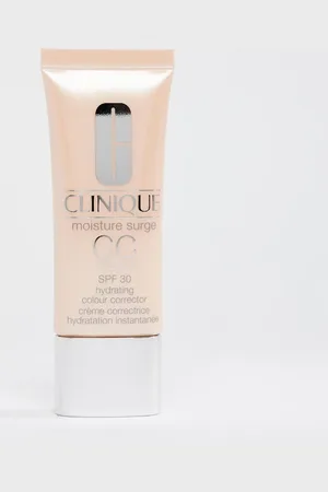 Clinique CC Cream hidratante y correctora del color con FPS 30 Moisture Surge de -Beis