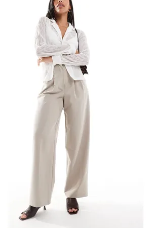 Miss Selfridge Pantalones de sastre color con cinturilla plegada de -Beis neutro